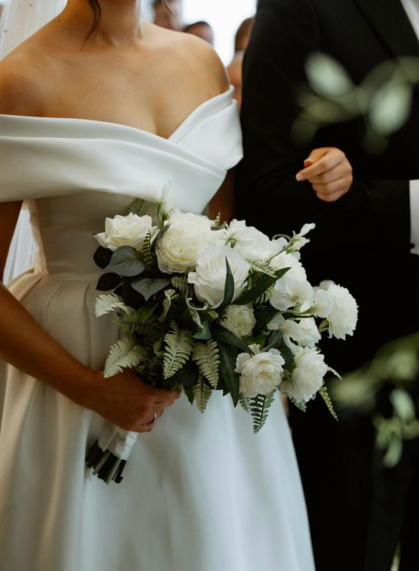 Clara Bridal Bouquet to Keep