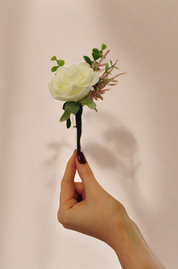 Olivia Buttonhole to Keep
