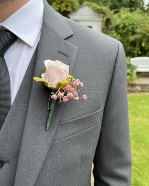Sophia Buttonhole