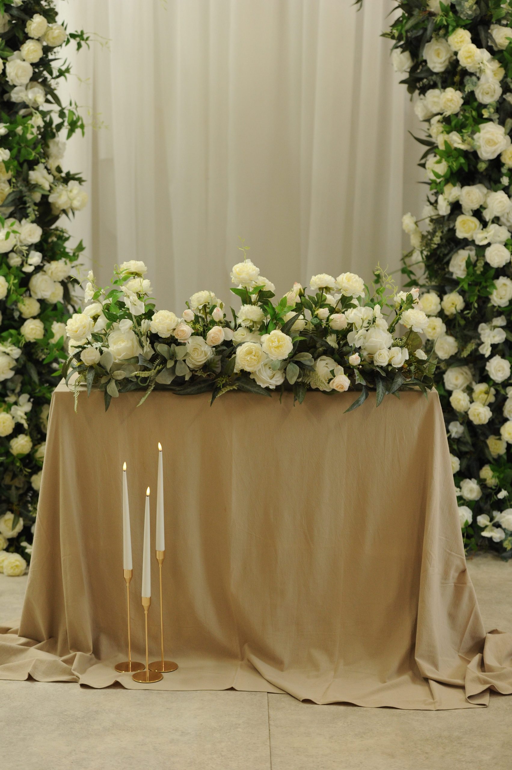 Wedding floral meadow décor