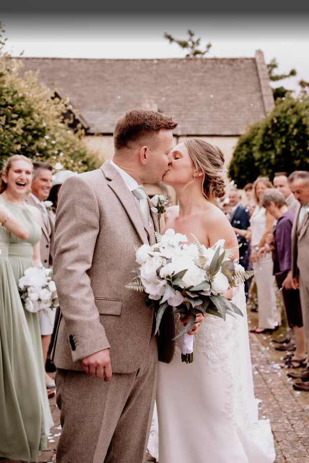 Clara bridesmaid bouquet